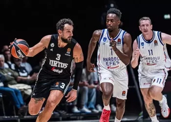 Anadolu Efes, Bologna’yı deplasmanda devirdi!