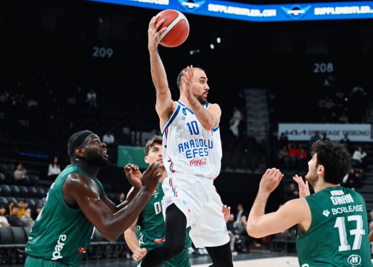 Anadolu Efes, Darüşşafaka'yı 2. yarıda geçti! anadolu efes darussafaka yi 2 yarida gecti habermeydan