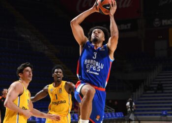 Anadolu Efes, deplasmanda Maccabi Tel Aviv’e son saniyede kaybetti!