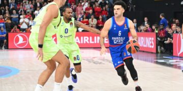 Anadolu Efes, evinde Barcelona’ya kaybetti!