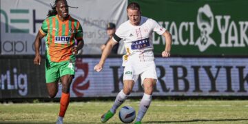 Antalyaspor, Alanyaspor’u deplasmanda 2 golle geçti!