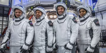 ABD açıkladı: Uzaydan dönen astronot gizemli bir hastalığa yakalandı