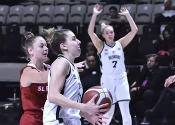 Beşiktaş, Benfica’yı 35 sayı farkla geçti!