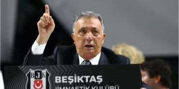 Beşiktaş Genel Kurul Toplantısı’nda Ahmet Nur Çebi dönemi ibra edilmedi!
