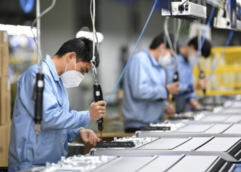 Çin’de sanayi şirketlerinin karında yılın en büyük düşüşü!