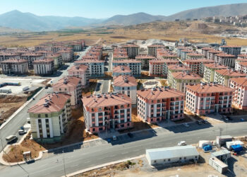 Bakan Kurum: Her bir depremzedenin hayalini gerçekleştirene kadar durmak yok