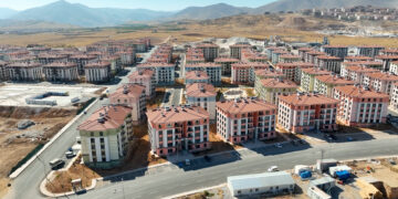 Bakan Kurum: Her bir depremzedenin hayalini gerçekleştirene kadar durmak yok