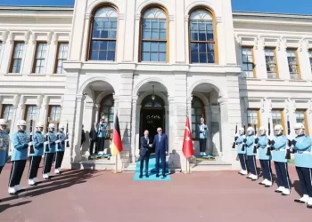 Dolmabahçe’de Erdoğan ve Scholz’un görüşmesi başladı