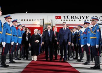 Cumhurbaşkanı Erdoğan, Sırbistan’da resmi törenle karşılandı