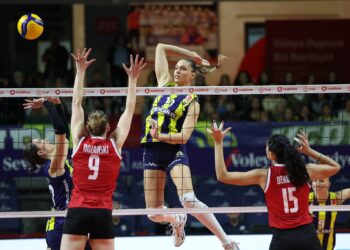 Fenerbahçe Medicana, evinde Beşiktaş’a set vermedi!