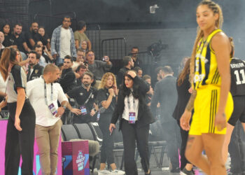 Fenerbahçe Opet-Beşiktaş FIBA süper kupa maçı yarıda kaldı!