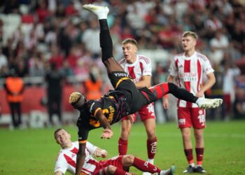 Galatasaray, Antalyaspor’u deplasmanda 3 golle devirdi!