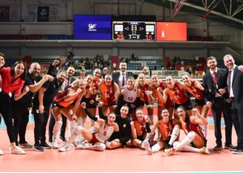 Galatasaray Daikin, VakıfBank’ı farklı geçti.