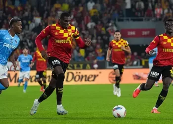 Göztepe, Trabzonspor’u uzatmalarda yıktı!