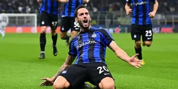 Hakan Çalhanoğlu, Roma maçında sakatlandı!
