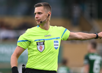 İzlanda-Türkiye maçının hakemi açıklandı!