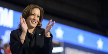 Kamala Harris’in kampanya bağışları 1 milyar doları aştı