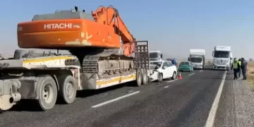 Afyonkarahisar’da zincirleme kaza: Karakol komutanı yaşamını yitirdi