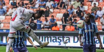 Samsunspor, Adana Demirspor’u deplasmanda 3 golle devirdi!