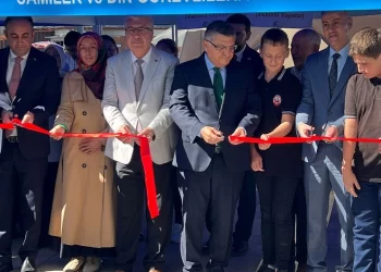 Sinop’ta, Mevlid-i Nebi Haftası ve Camiler Haftası Kitap Fuarı başladı!