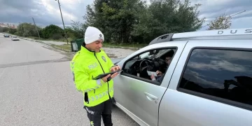 Sinop’ta, trafik ekiplerinden sürücülere sıkı denetim!