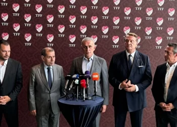 TFF ve 4 büyük kulübün başkanları Riva’da bir araya geldi!