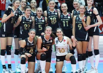 VakıfBank, Zeren Spor’u 3-0’la geçti!
