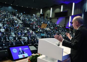 Cumhurbaşkanı Erdoğan: Kadınlar lehine pozitif ayrımcılık yapılmasını Anayasa kuralı hâline getirdik