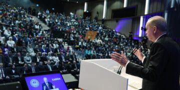 Cumhurbaşkanı Erdoğan: Kadınlar lehine pozitif ayrımcılık yapılmasını Anayasa kuralı hâline getirdik