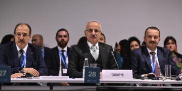 Bakan Uraloğlu: Demiryolu Taşımacılığının Enerji İhtiyacını Yenilenebilir Kaynaklardan Karşılayacağız