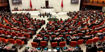 Kadınların soyadı düzenlemesi, 9. Yargı Reform paketi’nden çıkarıldı