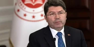 Bakan Tunç’tan Eski Akut Başkanı Nasuh Mahruki Açıklaması