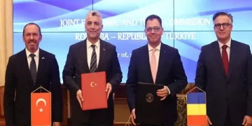 Bakan Bolat, Bükreş’te Rumen Bakan Oprea ile Bir Araya Geldi