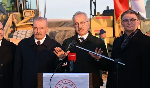 Bakanı Uraloğlu Van Çevre Yolu'nda incelemelerde bulundu Van Cevre Yolu habermeydan