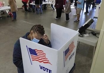 ABD seçimlerinde 65 milyondan fazla seçmen erken oy kullandı