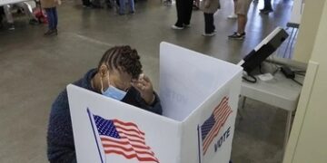 ABD seçimlerinde 65 milyondan fazla seçmen erken oy kullandı