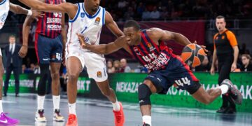 Anadolu Efes, Baskonia’yı deplasmanda yıktı