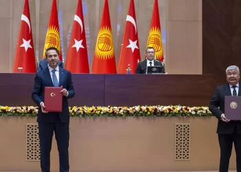 Bakan Bayraktar duyurdu: Kırgızistan ile enerji alanında mutabakat zaptı imzalandı