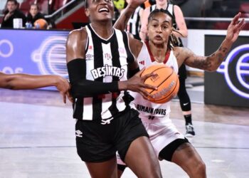 Beşiktaş, Benfica’yı deplasmanda farklı geçti!