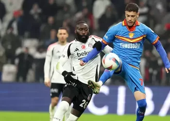 Beşiktaş, evinde ağır yaralı!