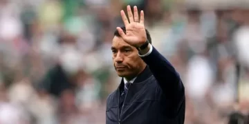 Beşiktaş, Giovanni van Bronckhorst ile yollarını ayırdı!