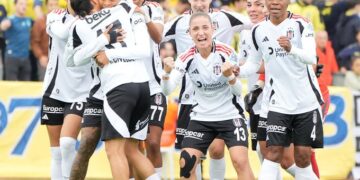 Beşiktaş, kadınlar derbisinde Fenerbahçe’yi deplasmanda devirdi!