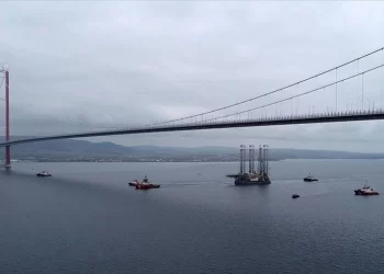 Çanakkale Boğazı’nda gemi trafiği durduruldu