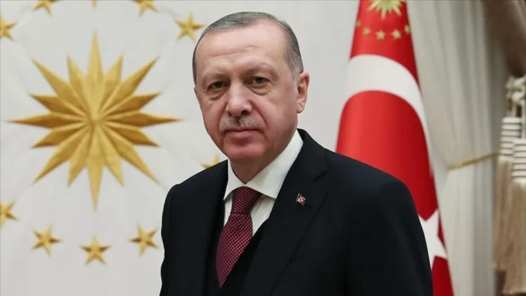 Cumhurbaşkanı Erdoğan, “Bugün yarın PKK silahları bırakacak, örgütü feshedecek” açıklamasında bulundu.