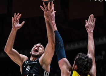 Fenerbahçe Beko, Virtus Bologna’yı son çeyrekte devirdi!
