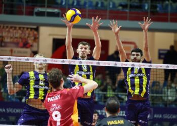 Fenerbahçe Medicana 3-2 Galatasaray HDİ Sigorta Fenerbahçe Medicana 3-2 Galatasaray HDİ Sigorta