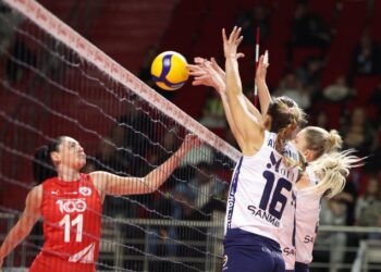 Fenerbahçe Medicana, Aras Kargo’yu geçip liderliğini sürdürdü!