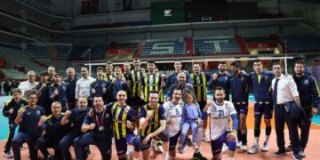 Fenerbahçe Medicana, İstanbul Gençlik Spor önünde geri döndü!