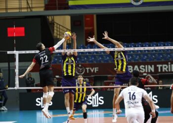 Fenerbahçe Medicana, Türşad SK’yı set vermeden geçti!