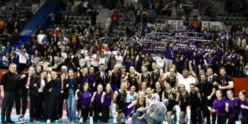 Fenerbahçe Medicana, Zeren Spor’a karar setinde kaybetti!